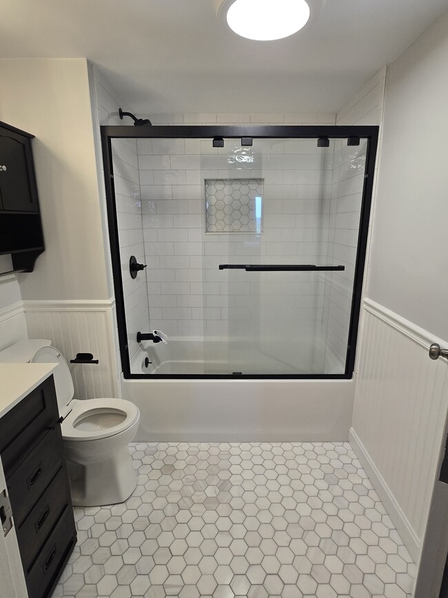 Building Photo - 200 Burkhall St