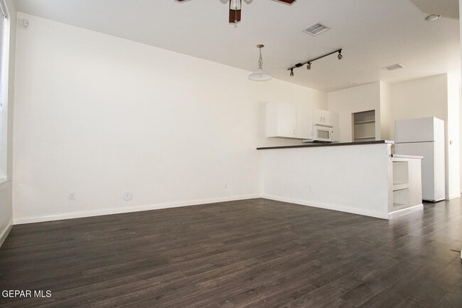 Building Photo - 6262 Woodrow Bean Transmountain