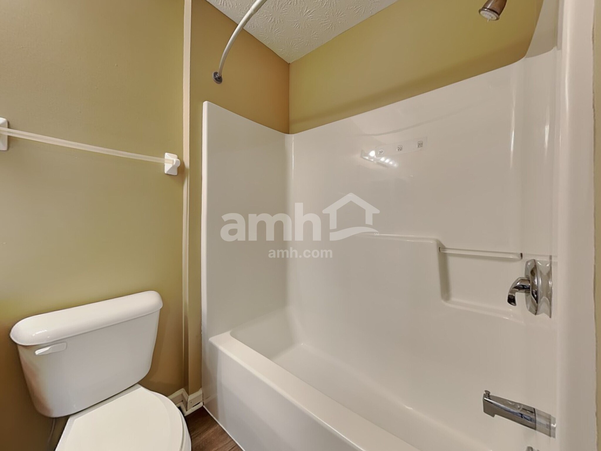 Building Photo - 1441 Scenic River Dr