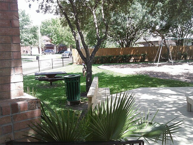 Building Photo - 13427 Garden Grove