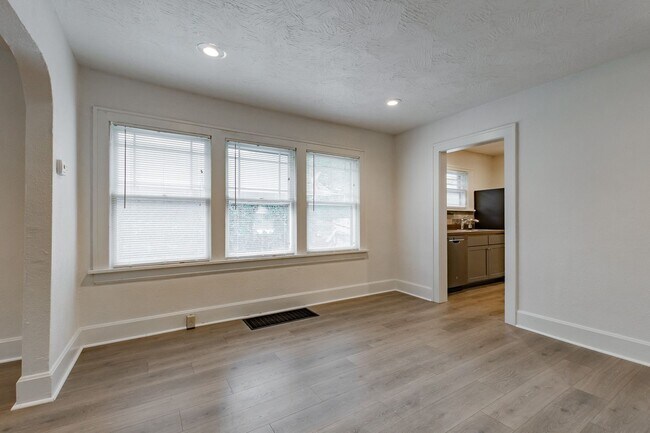 Building Photo - PRE-LEASING