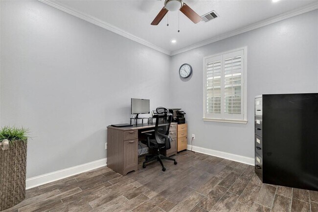 Building Photo - 21731 Sierra Long Dr
