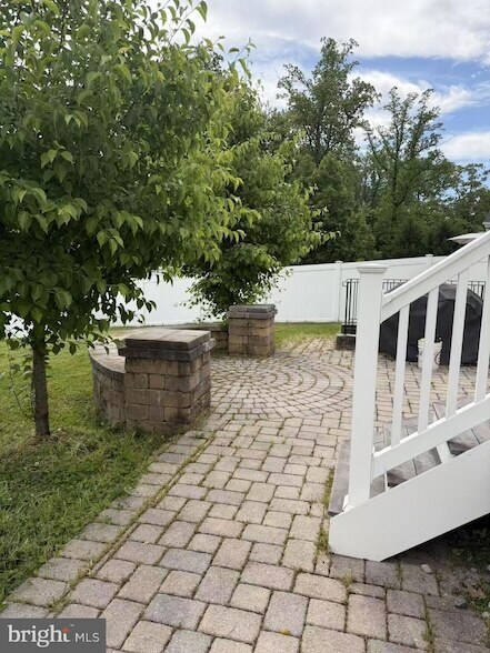 Building Photo - 7726 Heathers Ln