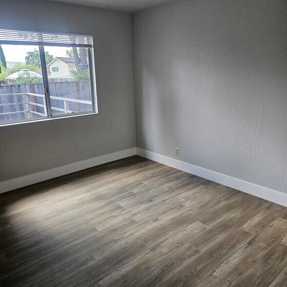 Building Photo - 2838 Saint Denis Dr