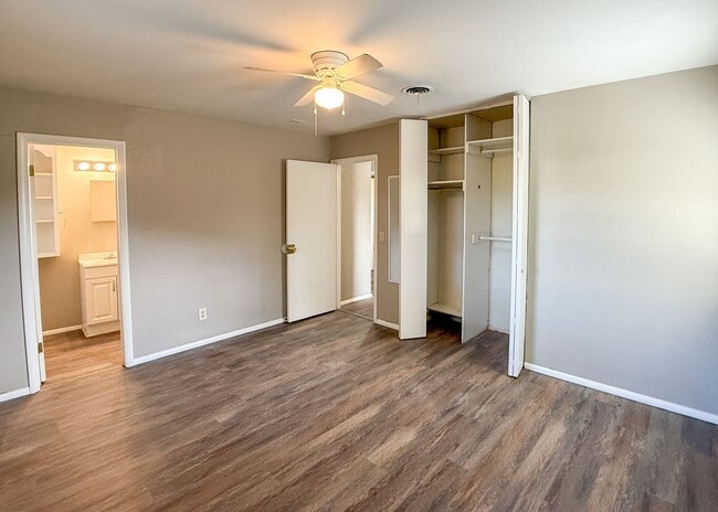 Building Photo - $500 OFF FIRST MONTHS RENT | 2.5 ACRE LOT! 4 Beds in Central Edmond!