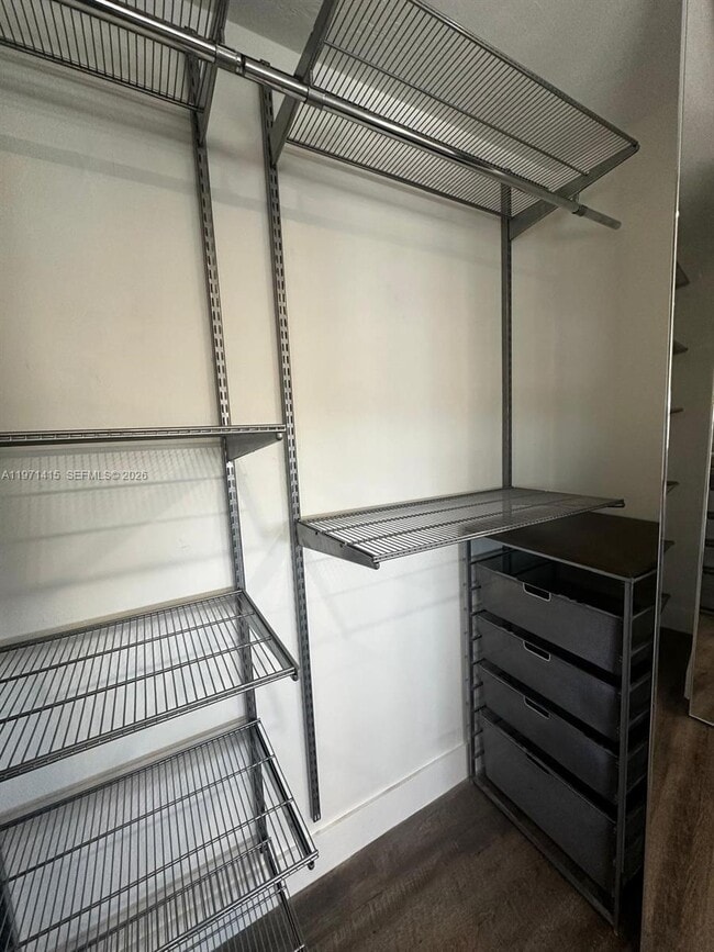 Building Photo - 770 NE 128th St