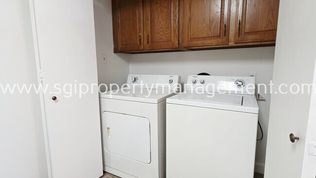 Building Photo - 2408 Centaurus Dr