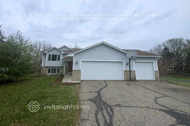 Building Photo - 1311 Minnesota St S