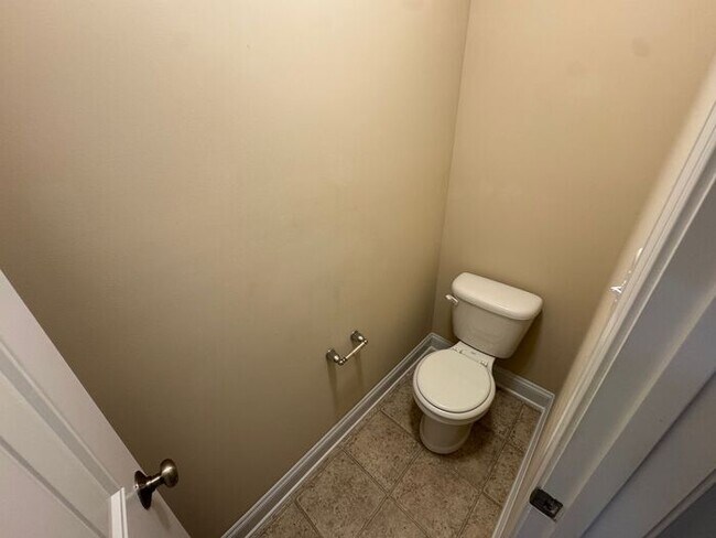 Building Photo - Spacious Durham Townhome Minutes from RTP ...