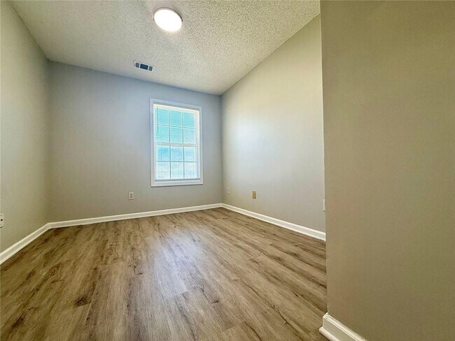 Building Photo - 2154 Olmadison View