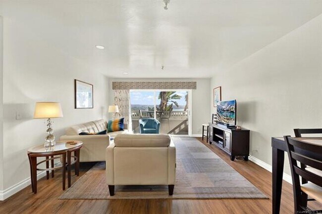 Building Photo - 1 Bed/1 Bath Crown Point Condo with Bay Views