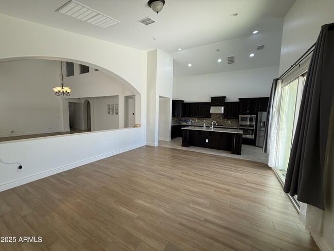 Building Photo - 4333 E Grand Canyon Dr