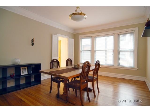 Building Photo - 408 W Briar Pl