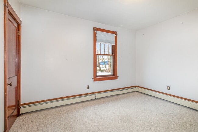 Building Photo - 429 S Pitt St