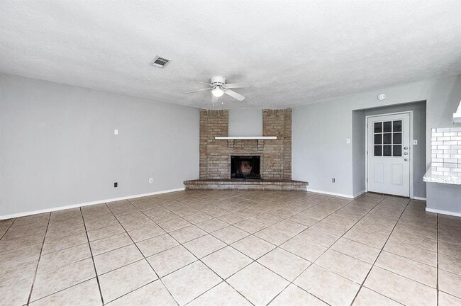 Building Photo - 17611 Poppy Trails Ln