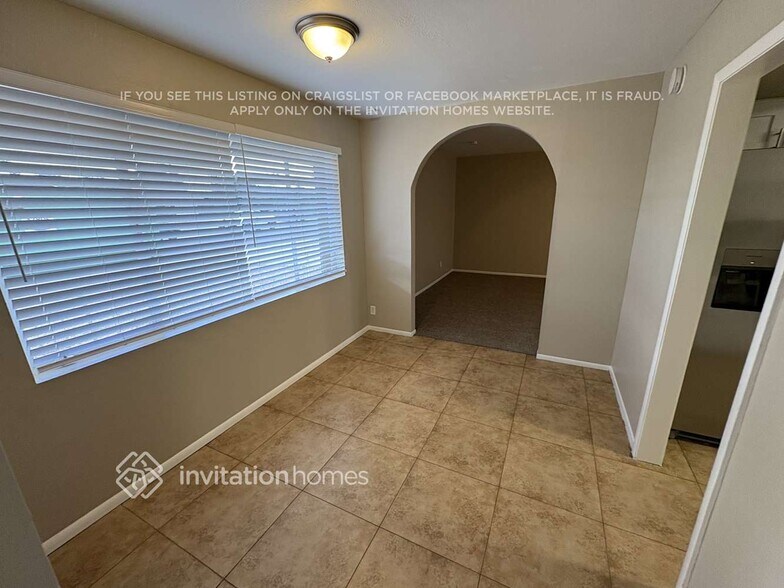 Building Photo - 5102 N 61st Dr