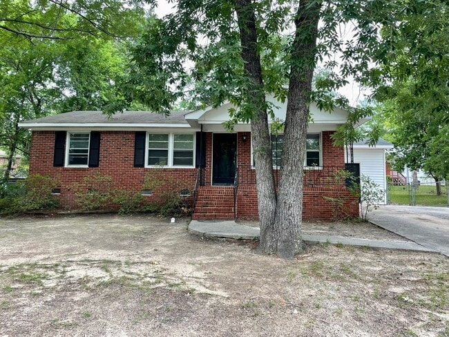 Building Photo - Southeast Columbia