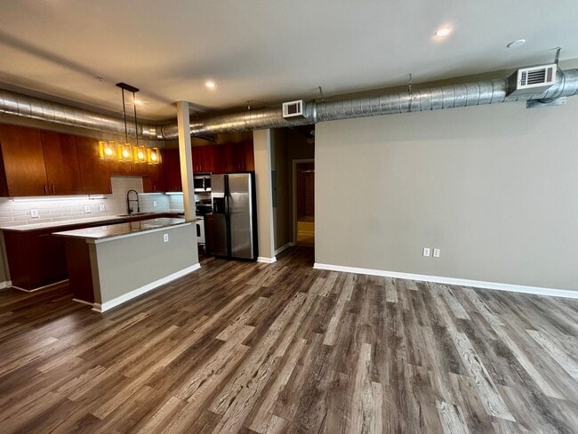 Building Photo - 5300 Peachtree Rd