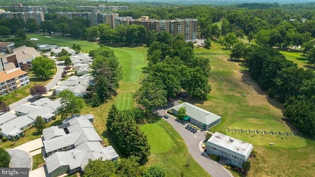 Building Photo - 3005 S Leisure World Blvd