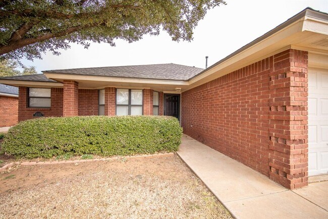 Building Photo - Beautiful Home In South Lubbock! Available...