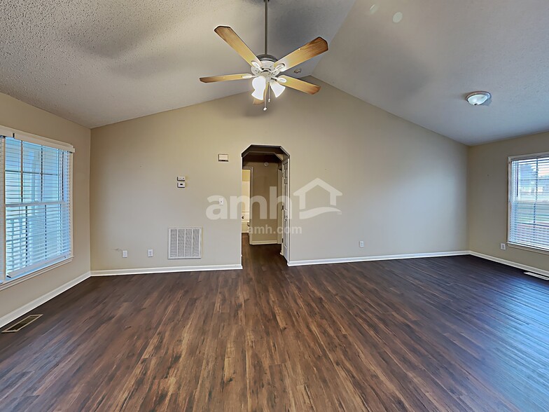 Building Photo - 2308 Genesis Dr
