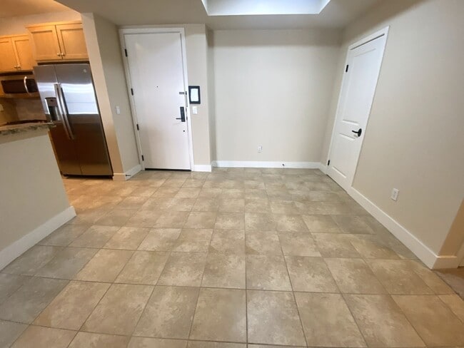 Building Photo - Updated 1 bedroom 55+ Community across from Wilson Park!