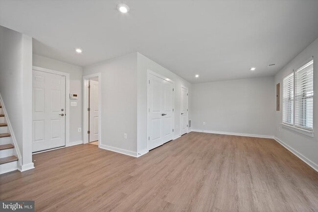 Building Photo - 1051 Venifena Terrace SE