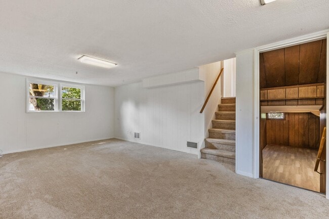 Building Photo - 15 Bonnie Meadow Rd