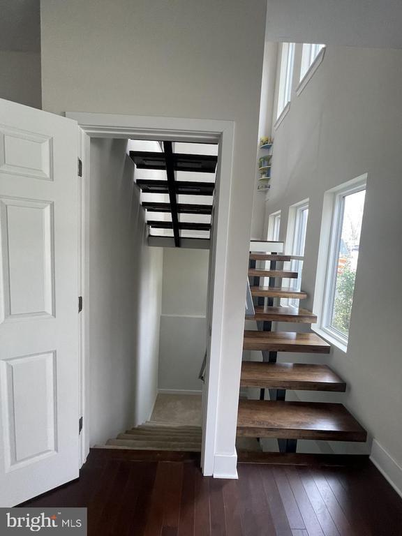 Building Photo - 8618 Jones Mill Rd