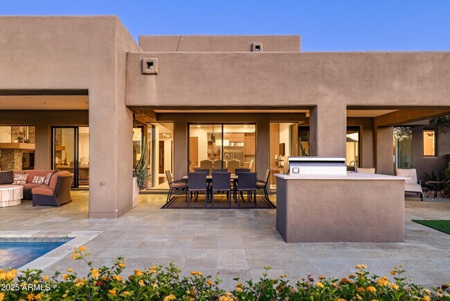 Building Photo - 9894 E Miramonte Dr