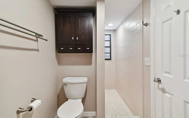 Building Photo - 2401 Gull Ct