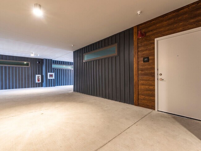 Building Photo - Modern 1 Bedroom, 1 Bath Condo at Public Lofts