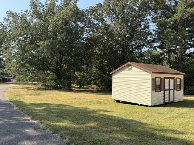 Building Photo - 364 Ridgewood Dr