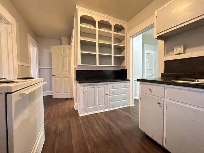 Building Photo - 1503 2nd Ave SE