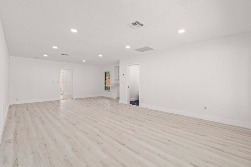Building Photo - 1369 Pine Brook Dr