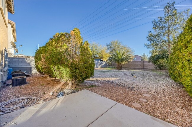 Building Photo - 621 Iron Stirrup Ave