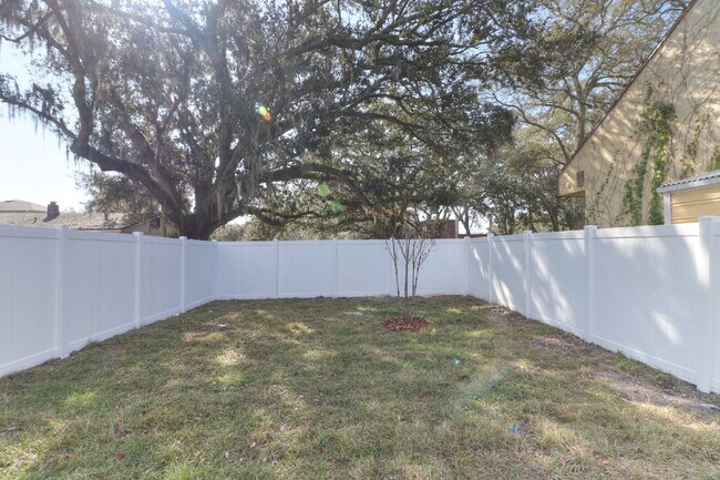 Building Photo - Spacious Two-Story East Tampa Rental Near Parks, Downtown and Major Highways