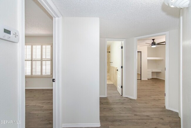Building Photo - 6529 Jim De Groat Dr