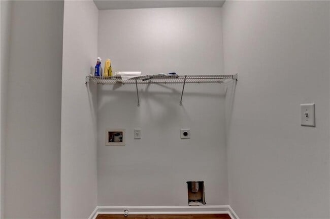 Building Photo - 979 Parkside Wood Ct