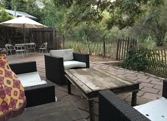 Building Photo - 202 S Topanga Canyon Blvd
