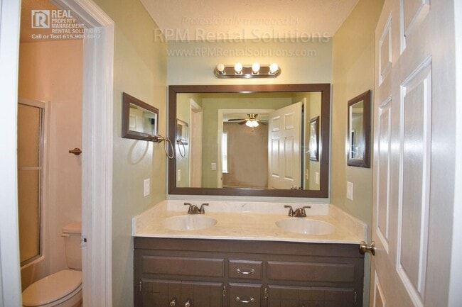 Building Photo - 3BR/2BA in LaVergne w/ 2-car garage, fenced in backyard, walk to Percy Priest Lake!