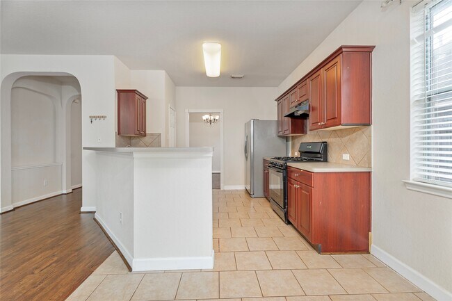 Building Photo - 407 Livingstone Ln