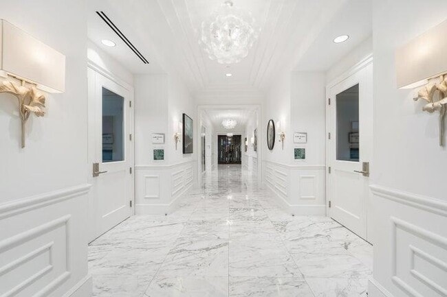 Building Photo - 12832 Veneto Springs Dr