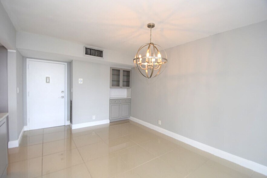 Building Photo - 1160 N Federal Hwy