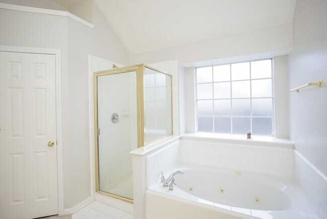 Building Photo - 9914 Clear Meadow Ln