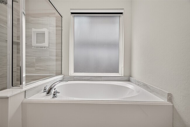 Building Photo - 2122 Artic Loon Dr