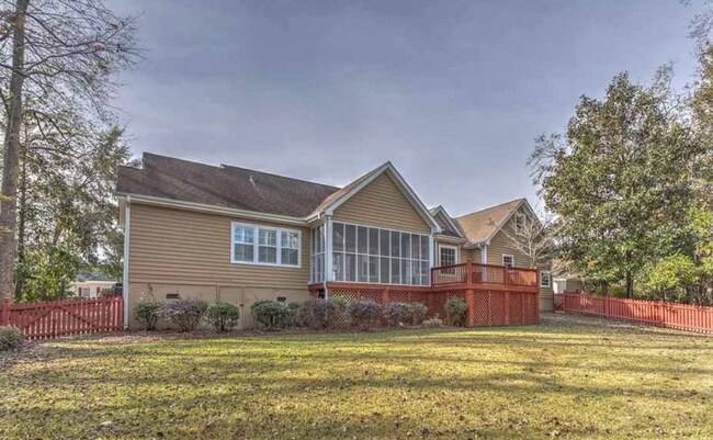 Building Photo - Spacious 4 bed home in desirable Snug Harbor!