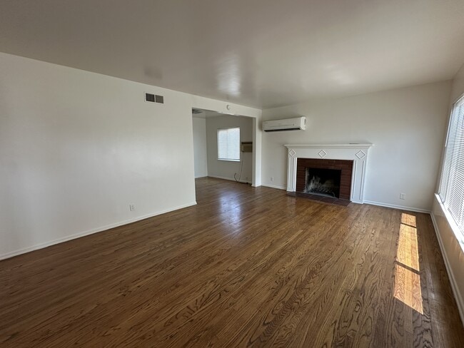 Building Photo - 997 Capper Ave