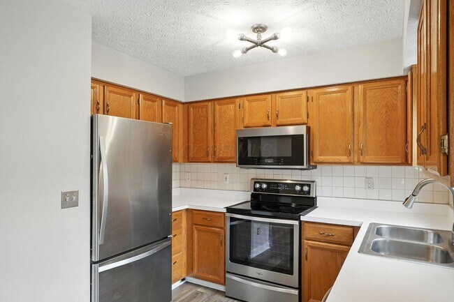 Building Photo - 932 Philadelphia Dr