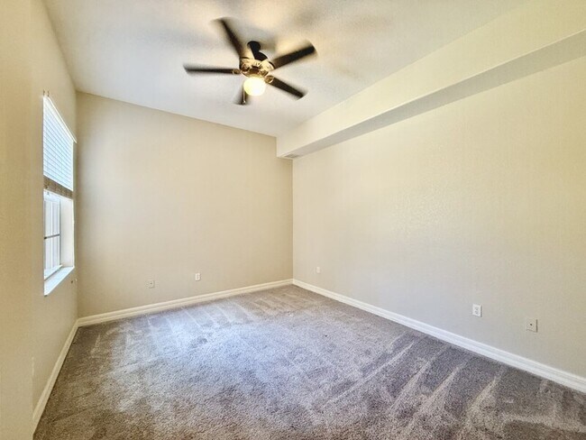 Building Photo - 6081 Jonathans Bay Cir